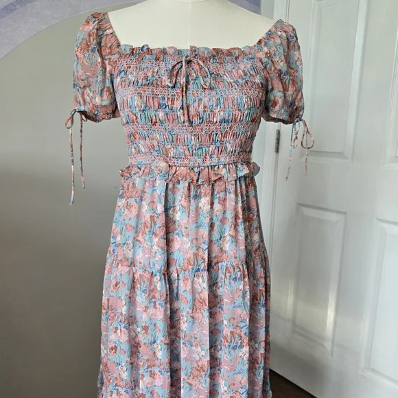 En Saison | Small | Adelina Smocked Floral Tiered Midi Dress - Picture 2 of 14